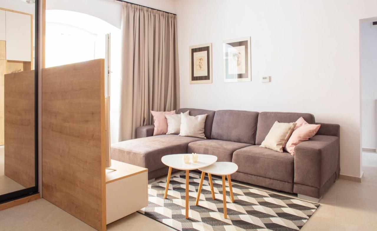 Bastova Apartment Bratislava Eksteriør billede
